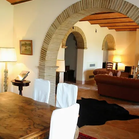 Sleeps 10 Pool Wifi Amelia